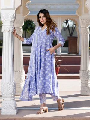 Jaitpuriya women blue floral print anarkali kurta set with dupatta 3