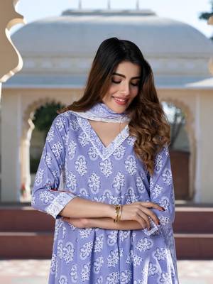 Jaitpuriya women blue floral print anarkali kurta set with dupatta 4