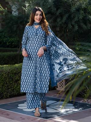 women grey and white floral print kurta set with palazzo and dupatta 1