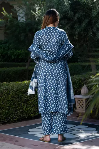 women grey and white floral print kurta set with palazzo and dupatta