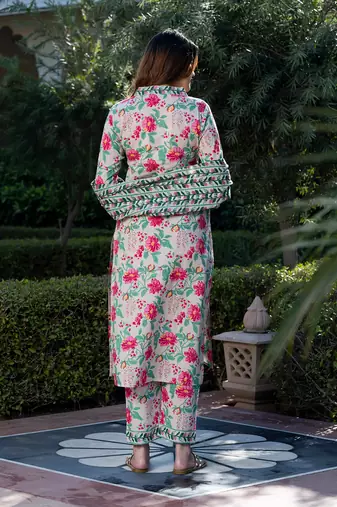women cream and pink floral print kurta set with trouser and dupatta