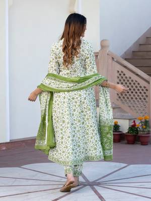 women green and white floral print anarkali kurta set with trouser and dupatta 2