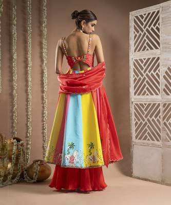 Red horse print anarkali suit set (set of 3) 4