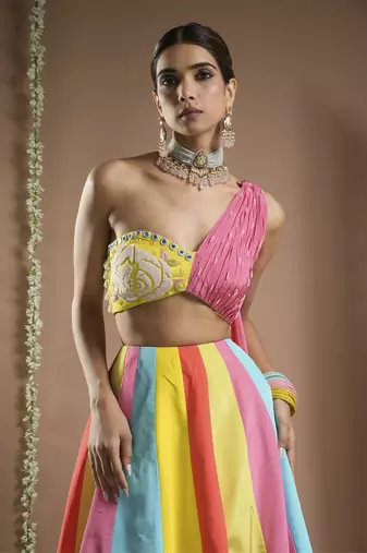 Horse Print One Shoulder Lehenga Set (Set Of 2)
