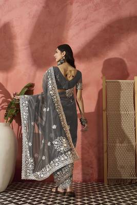 Grey elegance net saree 4
