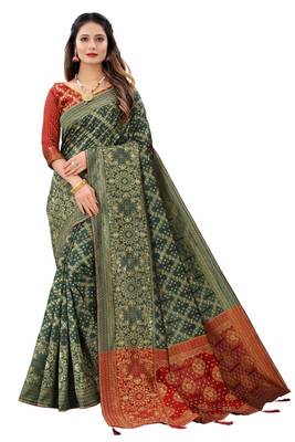 Green woven banarasi cotton silk saree with blouse 1