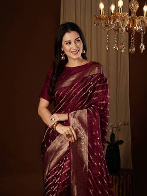 Maroon glamorous jacquard satin silk blend saree 3