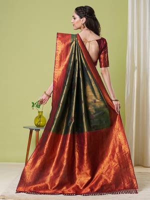 Green faux banarasi silk blendsaree with jacquard work 2