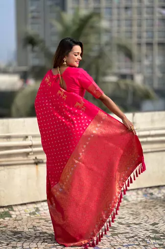 Weaving dual zari pink soft silk blendc ethnic saree
