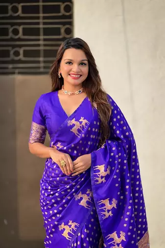 Weaving dual zari violet soft silk blendc ethnic saree