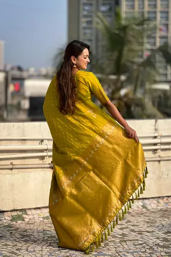 Weaving dual zari green soft silk blendc ethnic saree