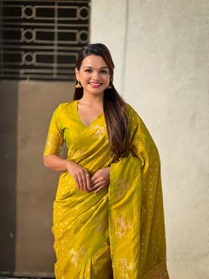 Weaving dual zari green soft silk blendc ethnic saree 3