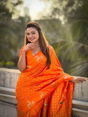 Weaving dual zari orange soft silk blendc ethnic saree 3