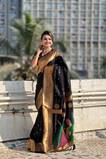Black soft silk blendc weaving figure pallu designer ceremonial saree