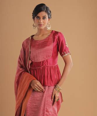 Gulal thin stripe saree with matka yoke silk choli 3