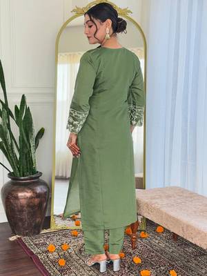 Mehendi viscose chanderi heavy thread embroidery work with printed dupatta kurta pant set 3