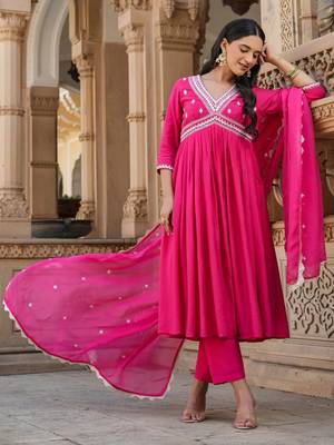 Rani pink chanderi silk heavy thread embroidery work kurta pant set 2
