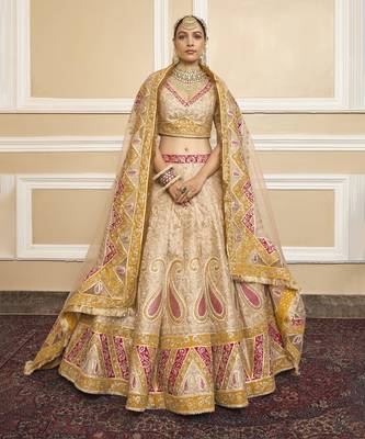 Jashn-e-Firoza MAHJABEEN Rosepink Lehenga Set 1