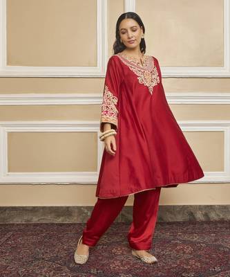 Mehrish deep red kurta set 1