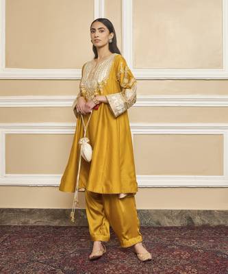 Mohsina glaze mustard kurta set 3