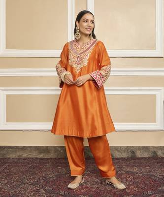 Mehrish orange kurta set 1