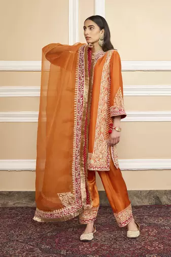 Naayab orange kurta set