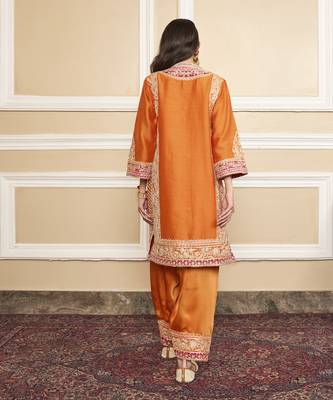 Naayab orange kurta set 4