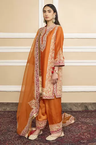 Naayab orange kurta set