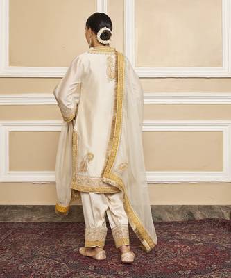 Sabaa daisy ivory kurta set 3