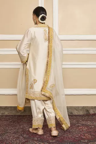 Sabaa daisy ivory kurta set