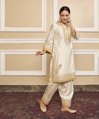 Sabaa daisy ivory kurta set 4