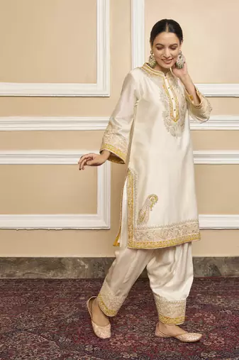 Sabaa daisy ivory kurta set