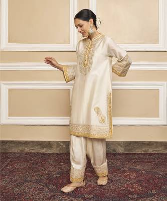 Sabaa daisy ivory kurta set 5