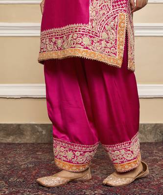 Naayab hotpink kurta set 3