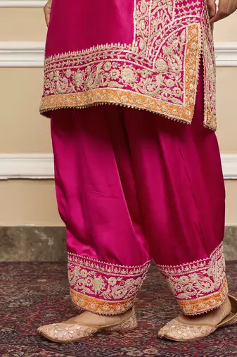 Naayab hotpink kurta set