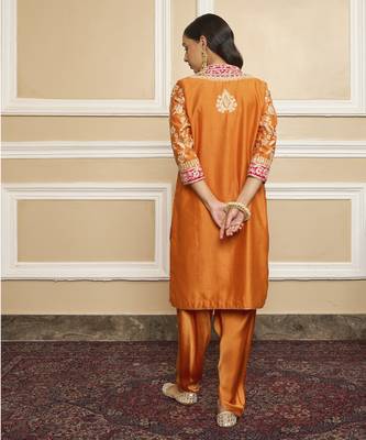 Mehnoor orange kurta set 2