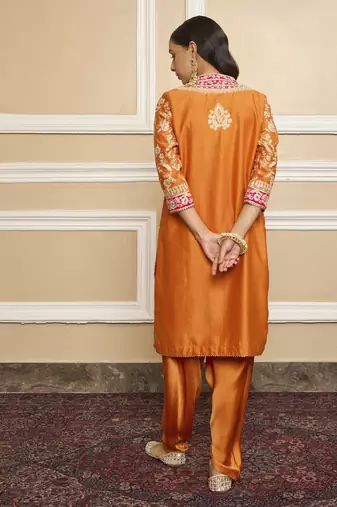 Mehnoor orange kurta set