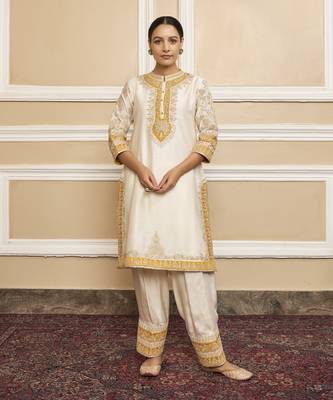 Resham daisy ivory kurta set 1
