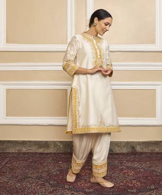 Resham daisy ivory kurta set 2