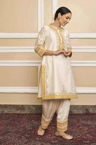 Resham daisy ivory kurta set