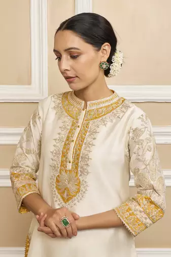 Resham daisy ivory kurta set