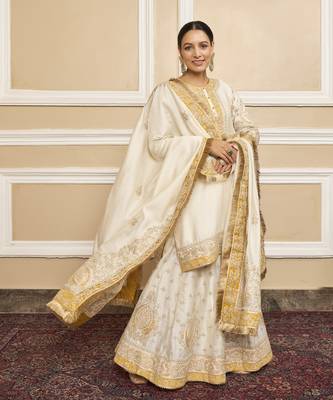 Raina daisy ivory sharara set 1