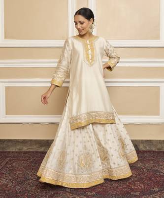 Raina daisy ivory sharara set 3