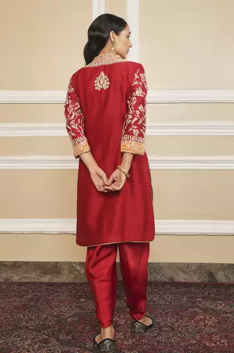 Mehnoor deep red kurta set