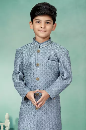 Off white computer amrodery booti with thread silver zari stone work indo