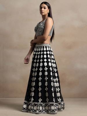 black sequins georgette wedding lehenga set choli with dupatta with dupatta 3