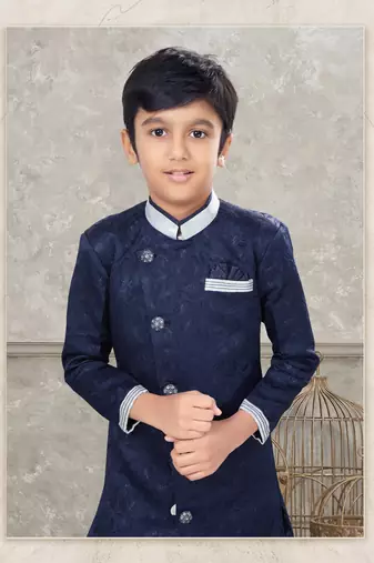 Off white classic indowestern sherwani set with thread and less work with fancy button