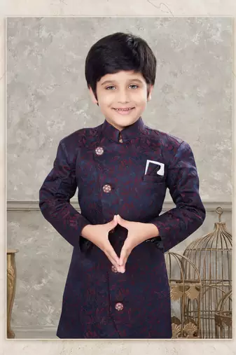 Off white classic indowestern sherwani set with thread and less work with fancy button