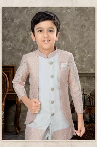 Off white classic indowestern sherwani set with thread and less work with fancy button