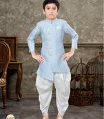Off white classic indowestern sherwani set with thread and less work with fancy button